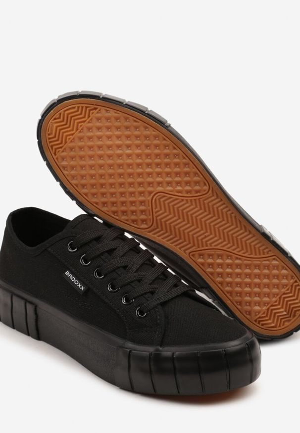 Born2be - Czarne Trampki na Grubej Podeszwie z Tłoczeniem Maitiana. Okazja: na co dzień. Kolor: czarny. Materiał: jeans. Styl: casual
