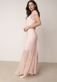 Born2be - Różowa Siateczkowa Sukienka Koktajlowa z Wiskozą na Krótki Rękaw Talogana. Okazja: na wesele, na ślub cywilny, na imprezę. Kolor: różowy. Materiał: wiskoza. Długość rękawa: krótki rękaw. Styl: wizytowy #6