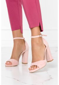 Casu - Różowe sandały na słupku z zakrytą piętą i paskiem wokół kostki casu 1590. Zapięcie: pasek. Kolor: różowy. Obcas: na słupku #2