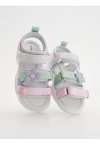 Reserved - Kolorowe sandały na rzepy - wielobarwny. Zapięcie: rzepy. Wzór: kolorowy #1