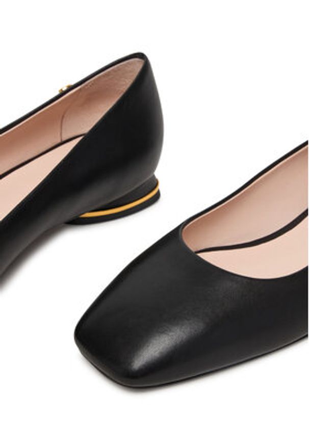 Coccinelle Baleriny Coccinelle C-Everyday E4 U1L 19 01 01 Czarny. Kolor: czarny. Materiał: skóra