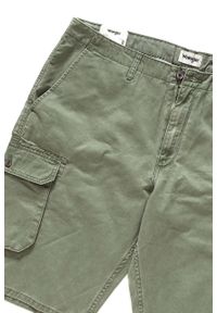 Wrangler - SPODENKI MĘSKIE WRANGLER CARGO SHORT MOSS GREEN W15DKC330 112126787. Materiał: materiał #5