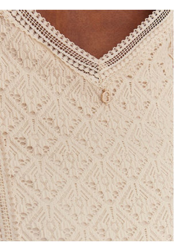 Guess Sukienka koktajlowa W6GK16 K2953 Beżowy Slim Fit. Kolor: beżowy. Materiał: syntetyk. Styl: wizytowy