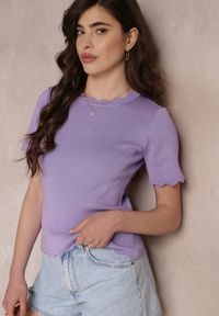Renee - Fioletowa Dzianinowa Bluzka z Nieregularnymi Krawędziami Datria. Kolor: fioletowy. Materiał: dzianina #2