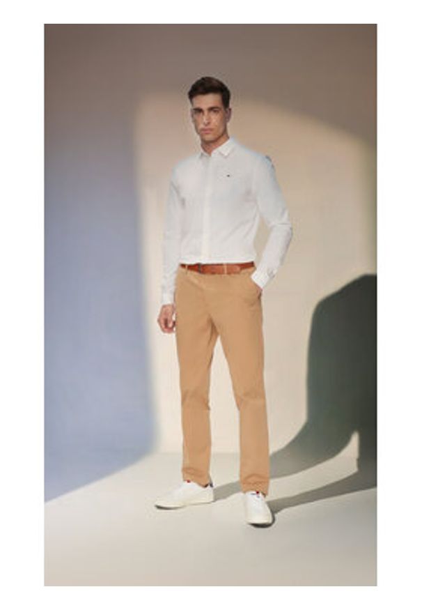 Tommy Jeans Koszula DM0DM04405 Biały Slim Fit. Kolor: biały. Materiał: bawełna
