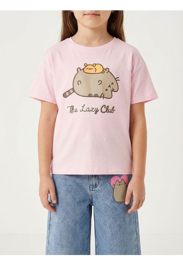 Sinsay - Bawełniana koszulka z nadrukiem Pusheen the Cat - fioletowy. Kolor: fioletowy. Materiał: bawełna. Wzór: nadruk