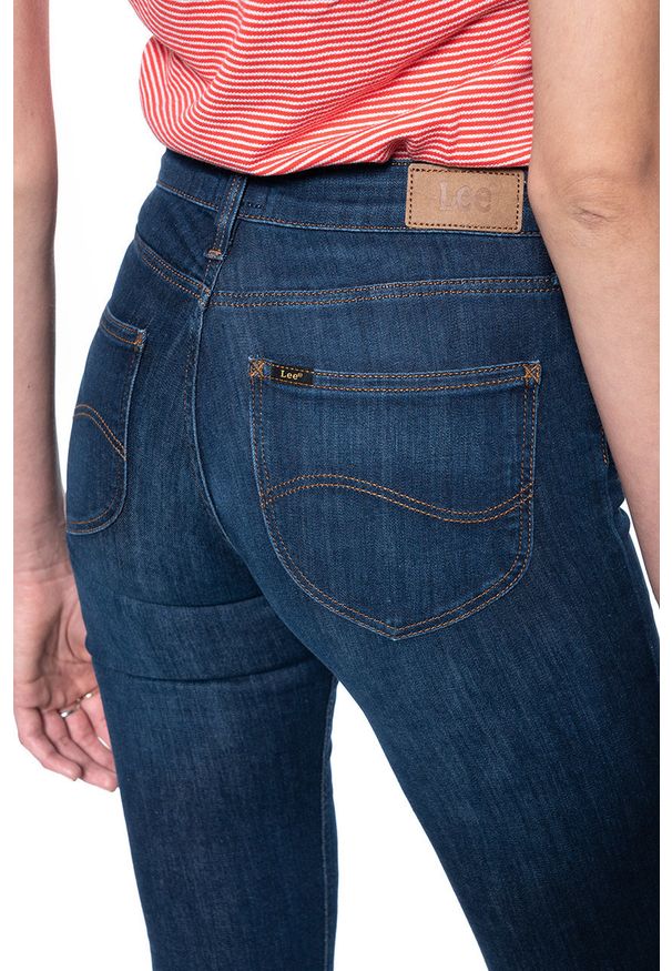 Lee - DAMSKIE SPODNIE JEANSOWE LEE SCARLETT FOSTER DARK L526MHBM 112111755