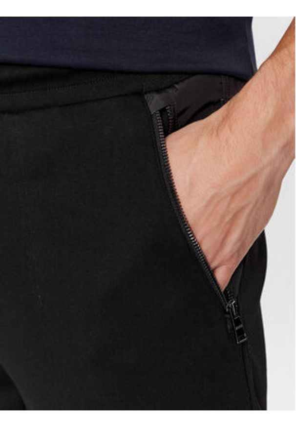 BOSS - Boss Spodnie dresowe Lamont 141 50499243 Czarny Regular Fit. Kolor: czarny. Materiał: bawełna, dresówka