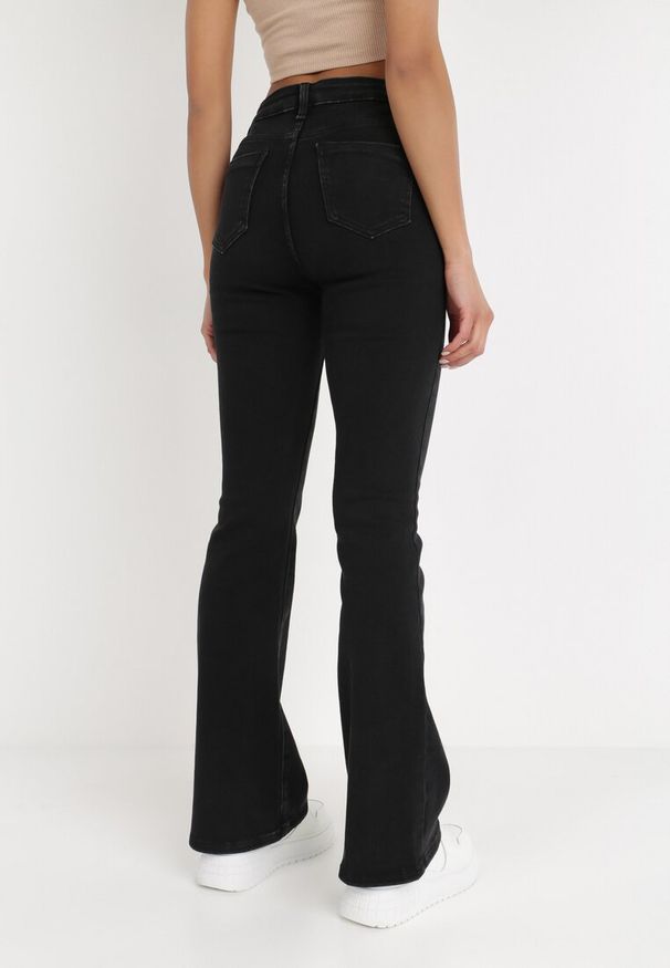 Born2be - Czarne Jeansy Dzwony Drenta. Okazja: na co dzień. Stan: podwyższony. Kolekcja: dla wysokich. Kolor: czarny. Styl: casual, retro, klasyczny