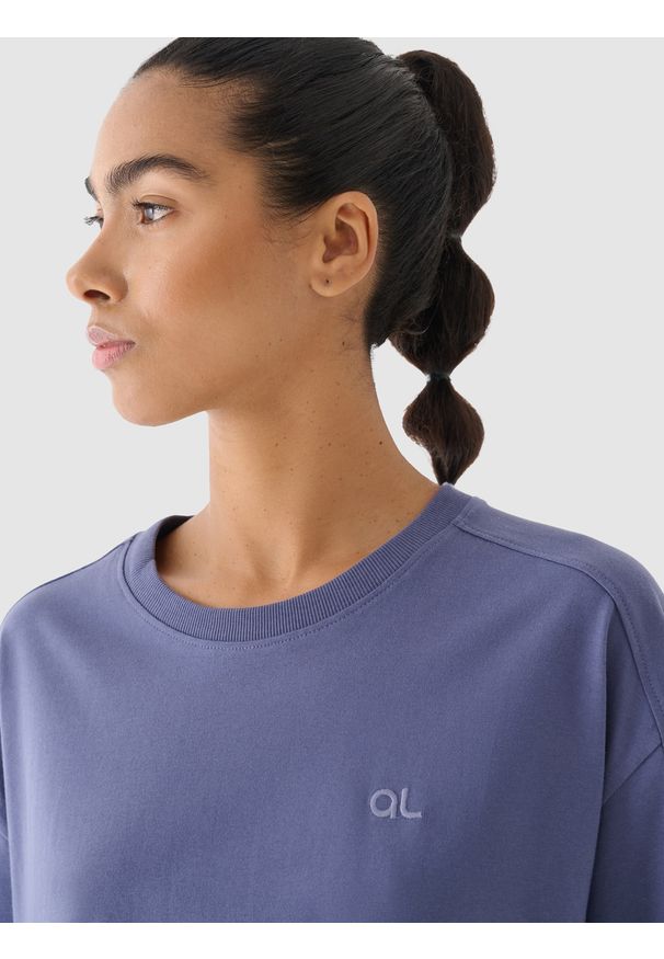 4f - 4F T-shirt oversize damski 4F x Anna Lewandowska - granatowy S. Okazja: na co dzień. Kolor: niebieski. Materiał: jersey, skóra, materiał, bawełna, dzianina. Długość rękawa: krótki rękaw. Długość: krótkie. Wzór: gładki, ze splotem. Styl: sportowy, casual, klasyczny