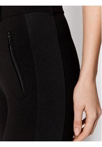 Guess Spodnie materiałowe Greta W2RB12 K8RN0 Czarny Slim Fit. Kolor: czarny. Materiał: wiskoza #2
