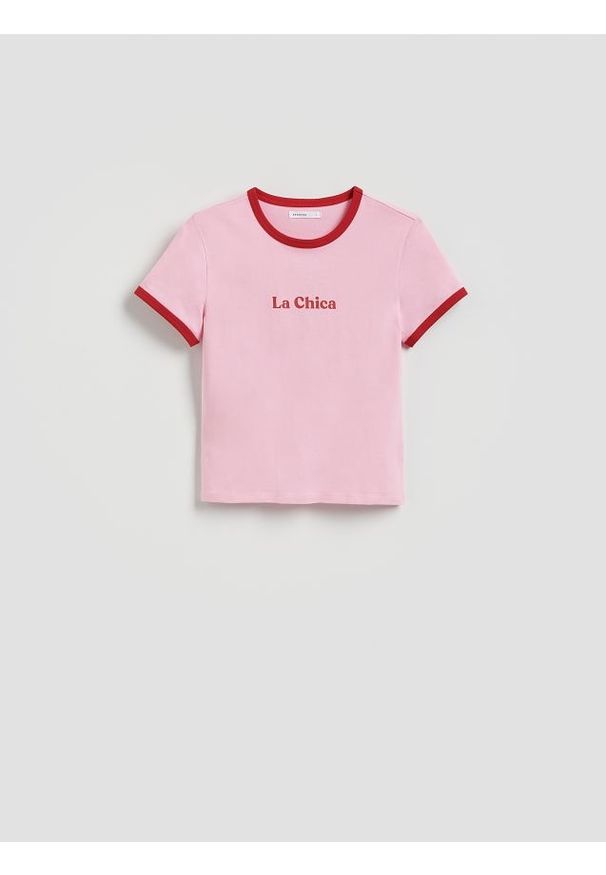 Reserved - T-shirt z nadrukiem - różowy. Kolor: różowy. Materiał: dzianina, bawełna. Wzór: nadruk