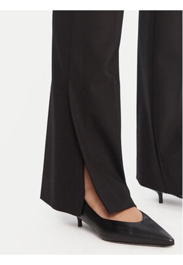 Marella Spodnie materiałowe Artur 2523786024 Czarny Flare Fit. Kolor: czarny. Materiał: syntetyk