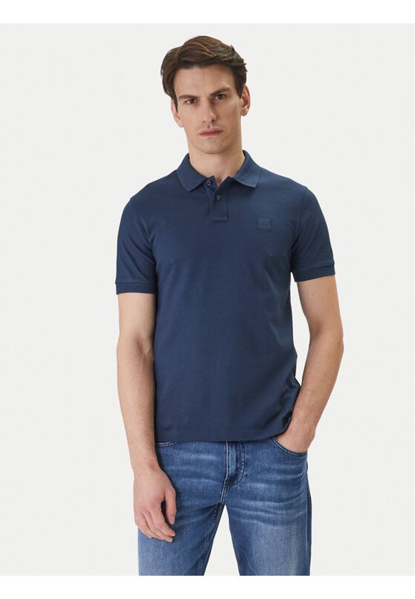 BOSS Polo Passenger 50507803 Granatowy Slim Fit. Typ kołnierza: polo. Kolor: niebieski. Materiał: bawełna