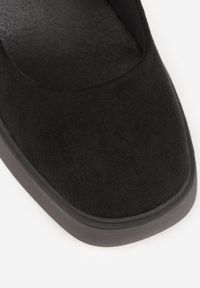 Born2be - Czarne Półbuty na Słupku z Podwójnym Paskiem z Cyrkoniowymi Klamrami Nerilin. Okazja: do pracy, na spotkanie biznesowe. Zapięcie: klamry. Kolor: czarny. Materiał: jeans, materiał. Obcas: na słupku. Styl: klasyczny, biznesowy, elegancki #6