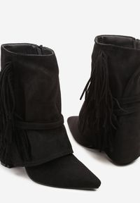 Born2be - Czarne Botki w Stylu Boho z Wywiniętą Cholewką i Frędzlami Harile. Okazja: na co dzień. Kolor: czarny. Materiał: jeans. Szerokość cholewki: normalna. Wzór: haft. Styl: boho #6
