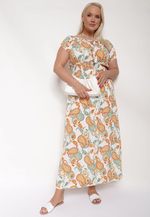 Born2be - Biało-Pomarańczowa Bawełniana Sukienka z Gumką w Pasie Zilletta. Okazja: na co dzień, na randkę. Kolor: biały. Materiał: bawełna. Styl: casual, klasyczny