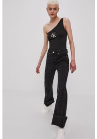 Calvin Klein Jeans Top damski kolor czarny cold shoulder. Kolor: czarny. Wzór: nadruk