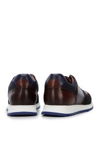 Wittchen - Męskie sneakersy z dwóch rodzajów skór cieniowane granatowo-brązowe. Okazja: na co dzień. Kolor: brązowy, wielokolorowy, niebieski. Materiał: skóra #2