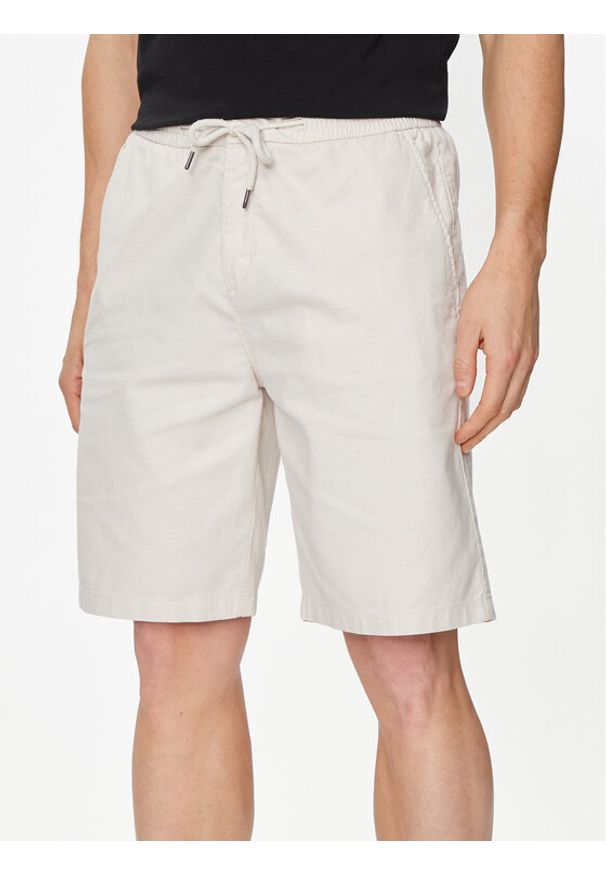 Guess Szorty materiałowe Mick M4GD02 WFBXA Écru Regular Fit. Materiał: bawełna