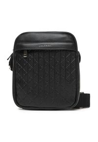 Calvin Klein Saszetka Emblem Emboss Reporter LV04D3204G Czarny. Kolor: czarny. Materiał: skóra