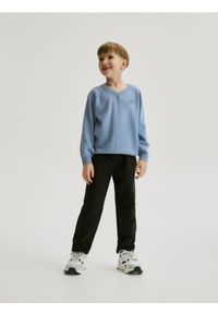 Reserved - Eleganckie spodnie z lyocellem - czarny. Kolor: czarny. Materiał: tkanina, bawełna. Styl: elegancki #1