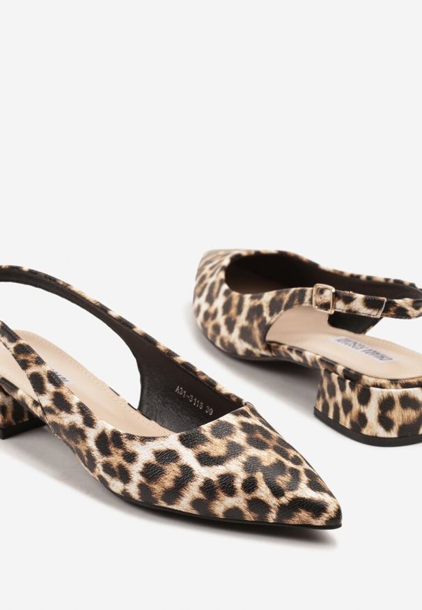 Renee - Panterkowe Sandały na Słupku Typu Slingback Odavine. Okazja: na spotkanie biznesowe. Zapięcie: sprzączka. Sezon: lato. Obcas: na słupku. Styl: biznesowy, elegancki. Wysokość obcasa: średni