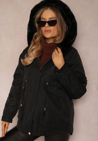 Renee - Czarna Kurtka Nylonowa Parka z Odpinanym Futerkiem Pasca. Kolor: czarny. Materiał: nylon, futro. Wzór: paski. Styl: klasyczny #6