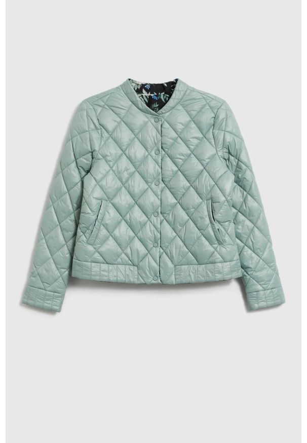 MOODO - Krótka pikowana kurtka oliwkowa. Kolor: oliwkowy. Materiał: poliester, poliamid. Długość: krótkie