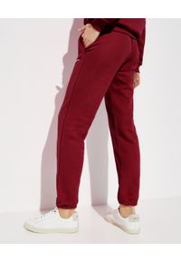LA MANIA - Bordowe spodnie dresowe Cheers. Kolor: czerwony. Materiał: dresówka #3