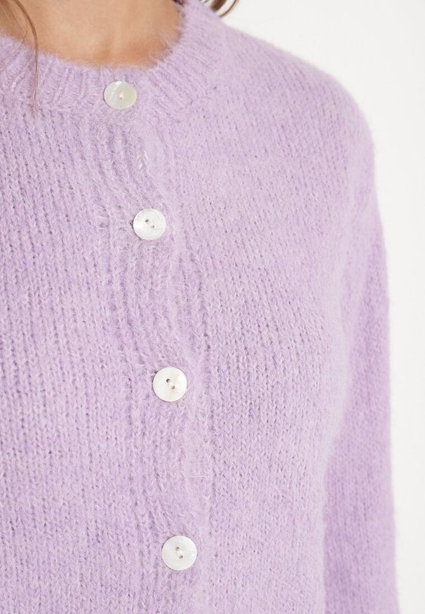 Born2be - Fioletowy Casualowy Kardigan o Klasycznym Kroju Riathiel. Okazja: na co dzień. Kolor: fioletowy. Materiał: jeans. Długość rękawa: długi rękaw. Długość: długie. Styl: casual, klasyczny