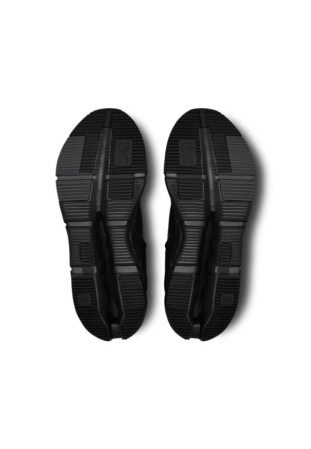 On - ON CLOUDNOVA 2 All Black Sneakersy damskie. Okazja: na co dzień, do pracy, na spacer. Kolor: czarny. Sport: turystyka piesza