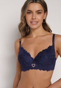 Born2be - Granatowy Biustonosz z Koronką i Sercem z Cyrkonii Coratune. Kolor: niebieski. Materiał: koronka. Wzór: koronka #1
