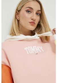 Tommy Jeans bluza damska kolor różowy z kapturem wzorzysta. Typ kołnierza: kaptur. Kolor: różowy. Materiał: bawełna #3