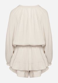 Born2be - Beżowy Wiązany Bawełniany Kombinezon Boho z Falbankami i Wiązaniem Lalelia. Okazja: na imprezę, na co dzień. Kolor: beżowy. Materiał: bawełna. Sezon: lato. Styl: boho #5