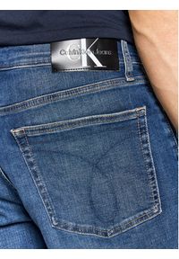 Calvin Klein Jeans Szorty jeansowe J30J320527 Granatowy Slim Fit. Kolor: niebieski. Materiał: bawełna #4
