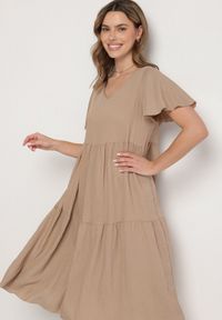 Born2be - Beżowa Wiskozowa Sukienka Rozkloszowana z Dekoltem V Natilenia. Okazja: na co dzień. Kolor: beżowy. Materiał: wiskoza. Styl: klasyczny, elegancki, casual #7