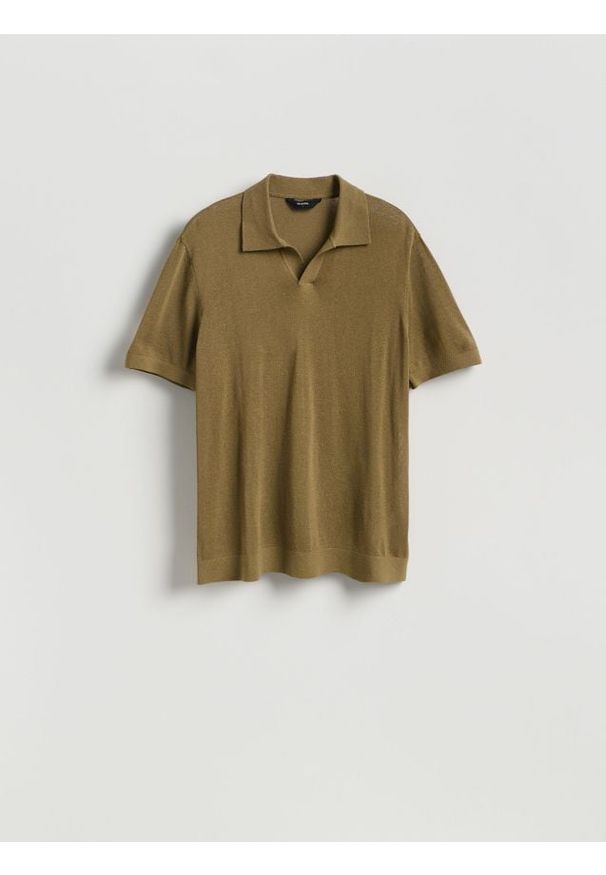 Reserved - Sweter polo z domieszką lnu - oliwkowy. Typ kołnierza: polo. Kolor: oliwkowy. Materiał: len
