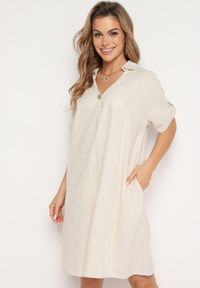 Born2be - Beżowa Pudełkowa Sukienka z Bawełny z Podwijanymi Rękawami Carinea. Okazja: na co dzień, do pracy, na spotkanie biznesowe. Typ kołnierza: dekolt w serek. Kolor: beżowy. Materiał: bawełna. Styl: biznesowy, klasyczny, casual, elegancki #1