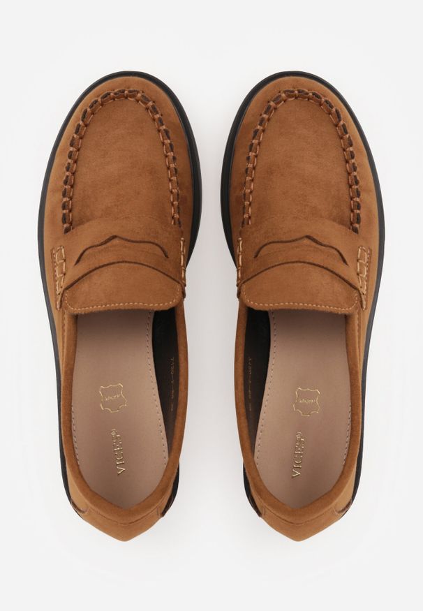 Born2be - Brązowe Mokasyny VICES ze Skórzaną Wkładką Ozdobione Przeszyciami Nicogeus. Okazja: na co dzień. Kolor: brązowy. Materiał: skóra. Wzór: aplikacja. Styl: casual, elegancki, klasyczny
