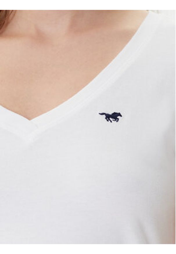 Mustang T-Shirt Beverly 1016517 Biały Slim Fit. Kolor: biały. Materiał: bawełna