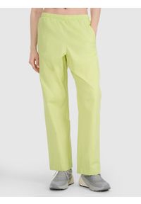 4f - 4F Spodnie casual damskie - żółte S. Okazja: na co dzień. Kolor: żółty. Materiał: bawełna, materiał, tkanina. Styl: casual #2