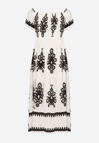 Born2be - Biała Sukienka o Kroju Hiszpanki Zdobiona Orientalnym Wzorem Aravine. Okazja: na co dzień. Typ kołnierza: dekolt hiszpanka. Kolor: biały. Materiał: jeans. Długość rękawa: krótki rękaw. Wzór: aplikacja. Sezon: lato. Styl: casual, elegancki #5