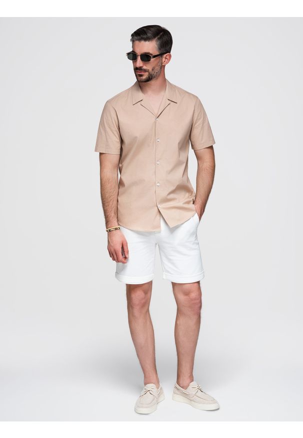 Ombre Clothing - Męska koszula z krótkim rękawem i kubańskim kołnierzem - jasnobrązowa V6 - Rozmiar: M. Okazja: na co dzień. Kolor: brązowy. Materiał: tkanina, bawełna. Długość rękawa: krótki rękaw. Długość: krótkie. Wzór: gładki. Sezon: lato. Styl: casual, klasyczny