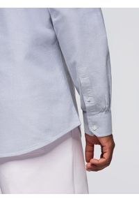 Ombre Clothing - Elegancka męska koszula oxford z haftem – błękitna V1 OM-SHOS-0172 - XXL. Okazja: na spotkanie biznesowe, do pracy. Typ kołnierza: kołnierzyk klasyczny. Kolor: niebieski. Materiał: bawełna, tkanina. Wzór: haft. Styl: elegancki