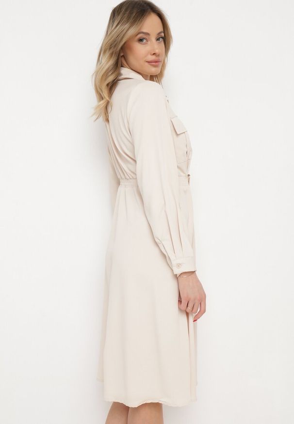 Born2be - Beżowa Sukienka Koszulowa z Paskiem z Klamrą Unebia. Kolor: beżowy. Typ sukienki: koszulowe