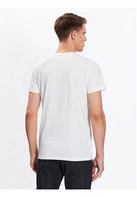 Wrangler T-Shirt Bassmen W7FKEEW04 112326246 Biały Regular Fit. Kolor: biały. Materiał: bawełna
