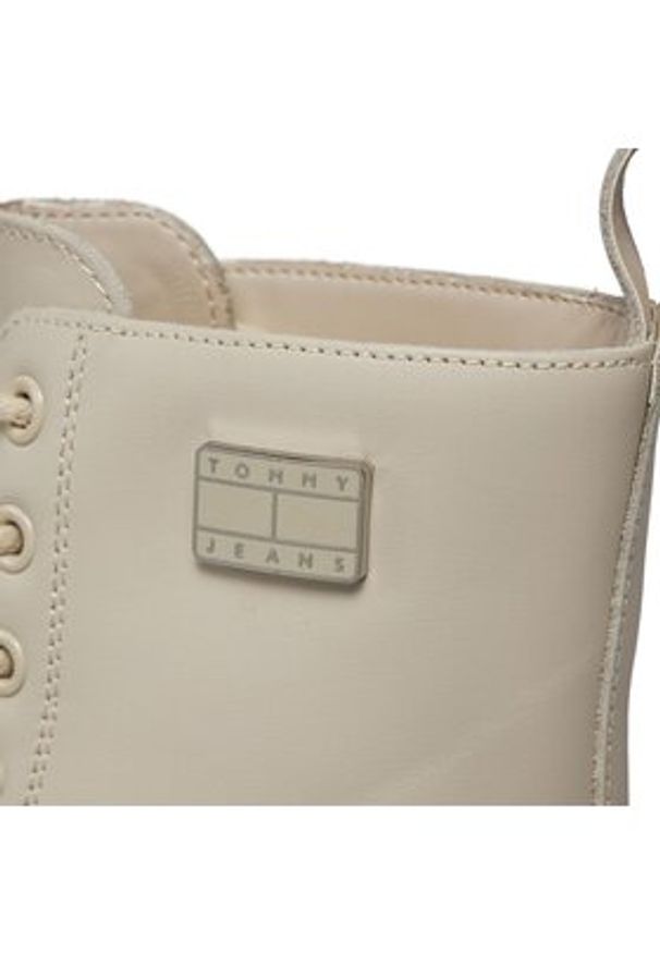 Tommy Jeans Trapery Tjw Chunky Leather Boot EN0EN02503 Beżowy. Kolor: beżowy. Materiał: skóra