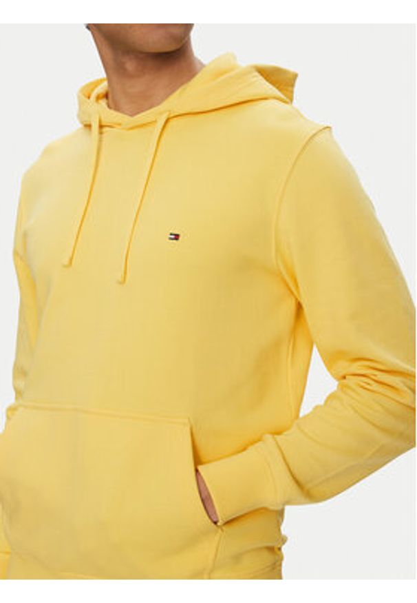 TOMMY HILFIGER - Tommy Hilfiger Bluza Essential MW0MW37235 Żółty Regular Fit. Kolor: żółty. Materiał: bawełna
