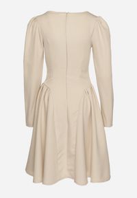 Born2be - Beżowa Rozkloszowana Sukienka z Usztywnianymi Miseczkami Tillimara. Kolor: beżowy. Typ sukienki: dopasowane #4